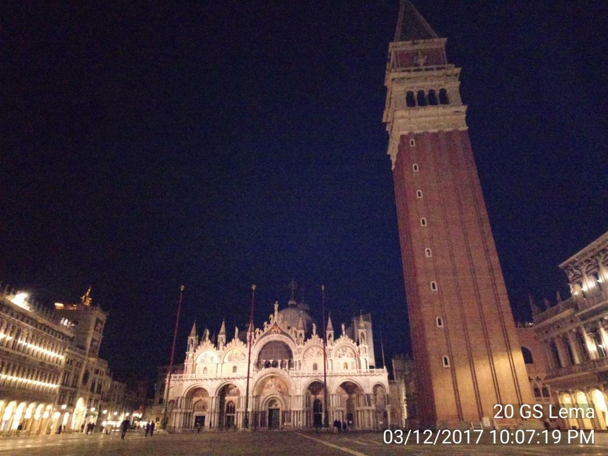 Suite Apartment San Marco 1825 Veneţia Exterior foto